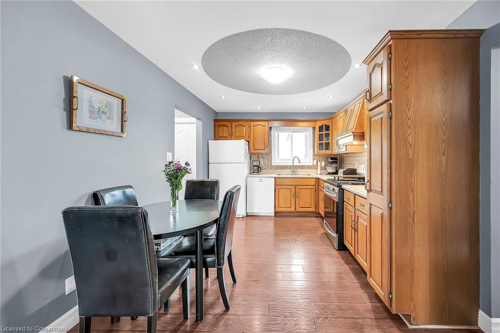 136 Secord Street Property Photo 5