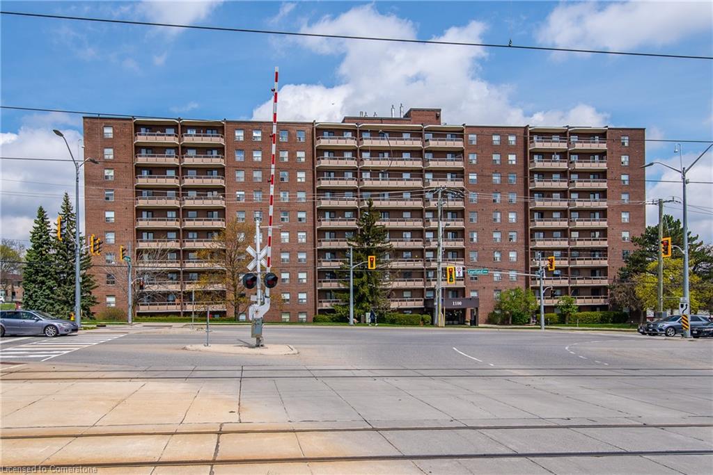 702-1100 Courtland Avenue E Property Photo 1