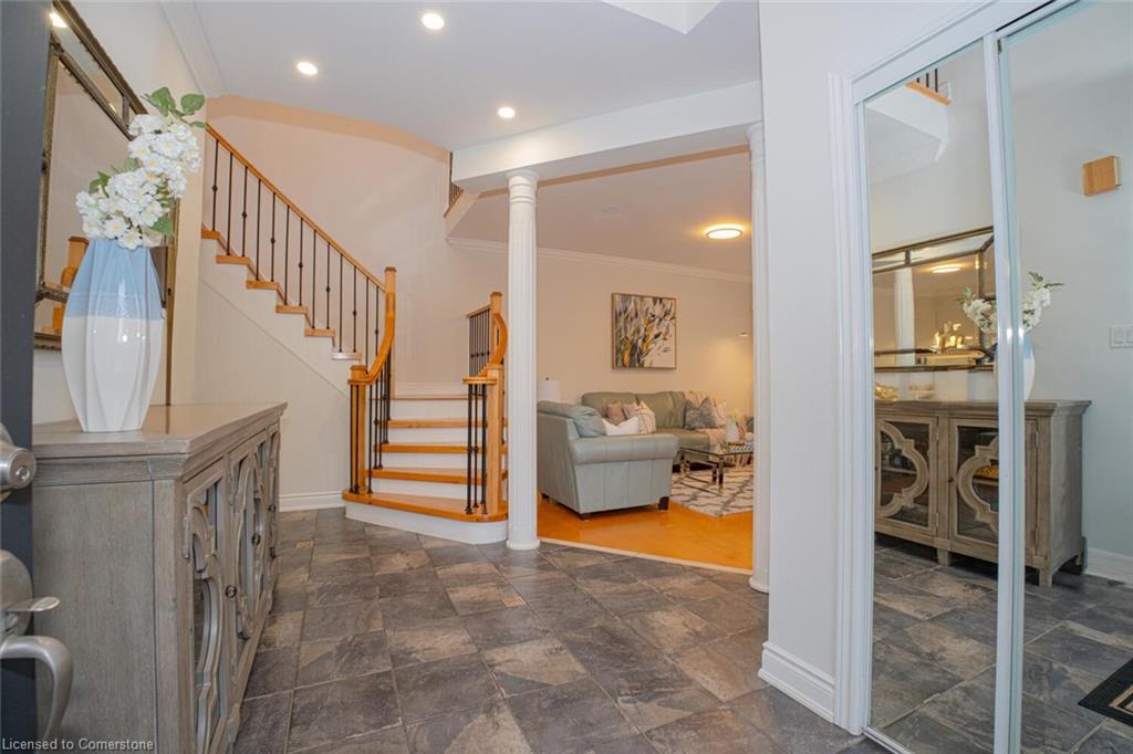 50 Islandview Way Property Photo 4