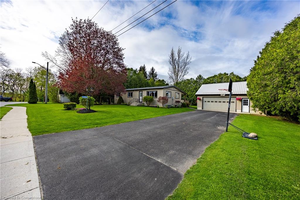 53905 John Street Property Photo