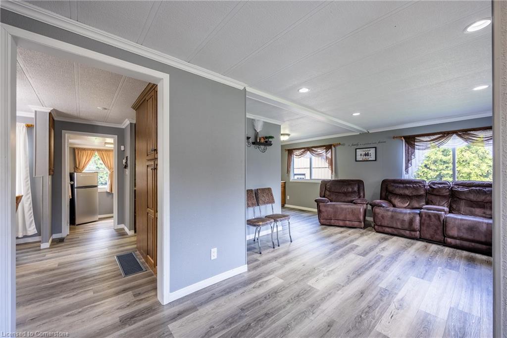 53905 John Street Property Photo 13