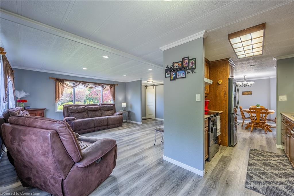 53905 John Street Property Photo 15