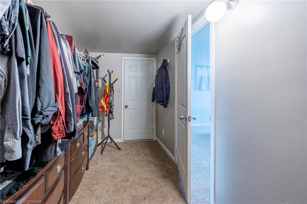 53905 John Street Property Photo 32