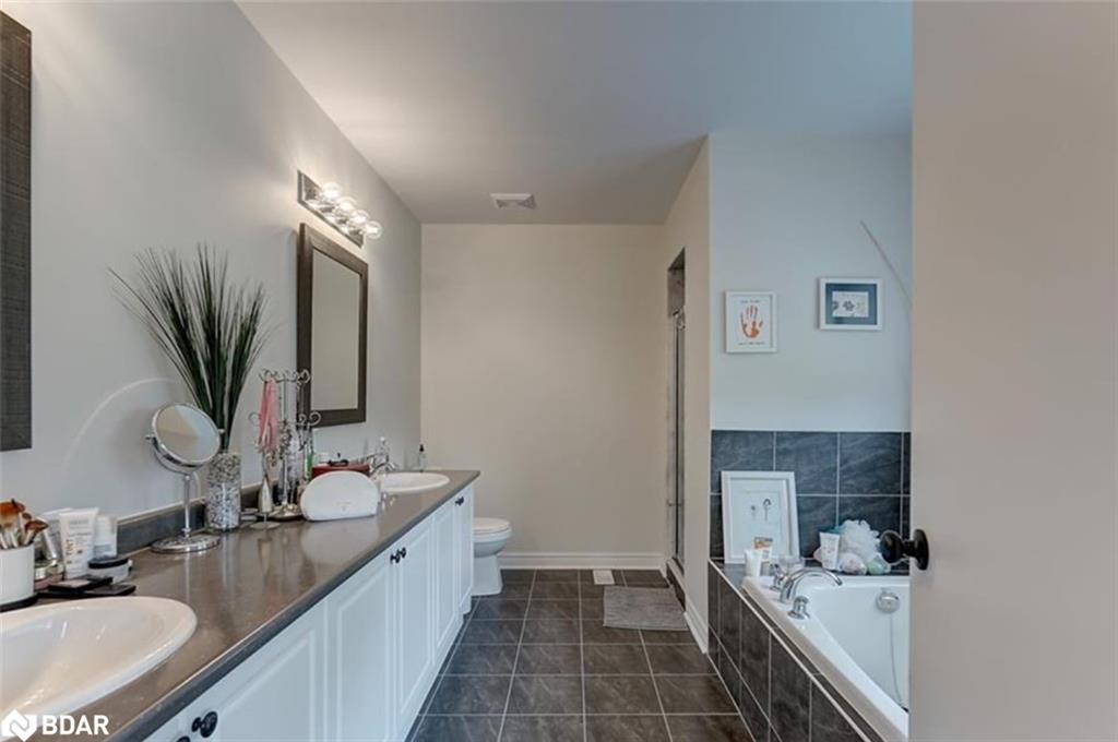 12 Masters Crescent Property Photo 34