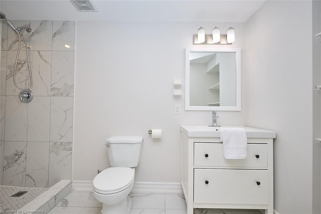 965 Kingsway Drive Property Photo 20