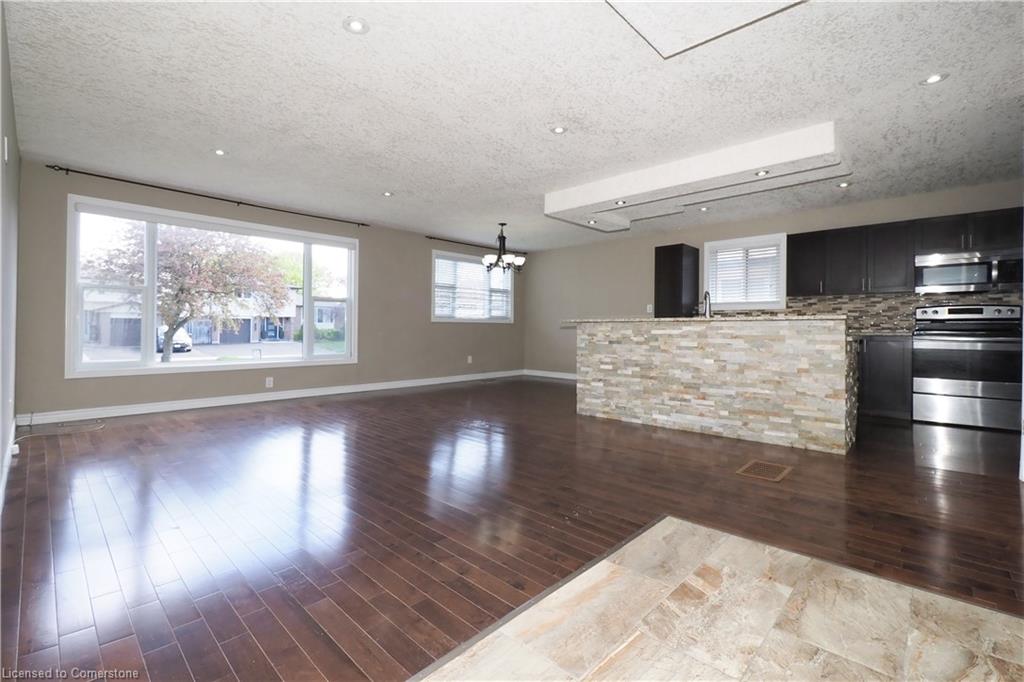 39 Markwood Drive Property Photo 6