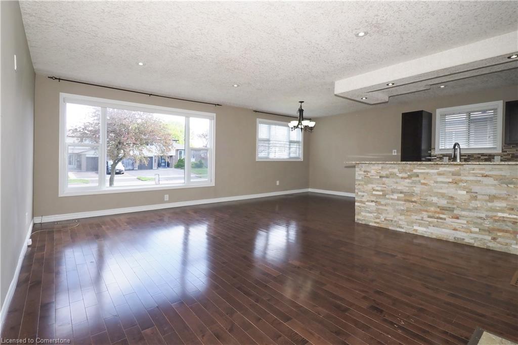 39 Markwood Drive Property Photo 8