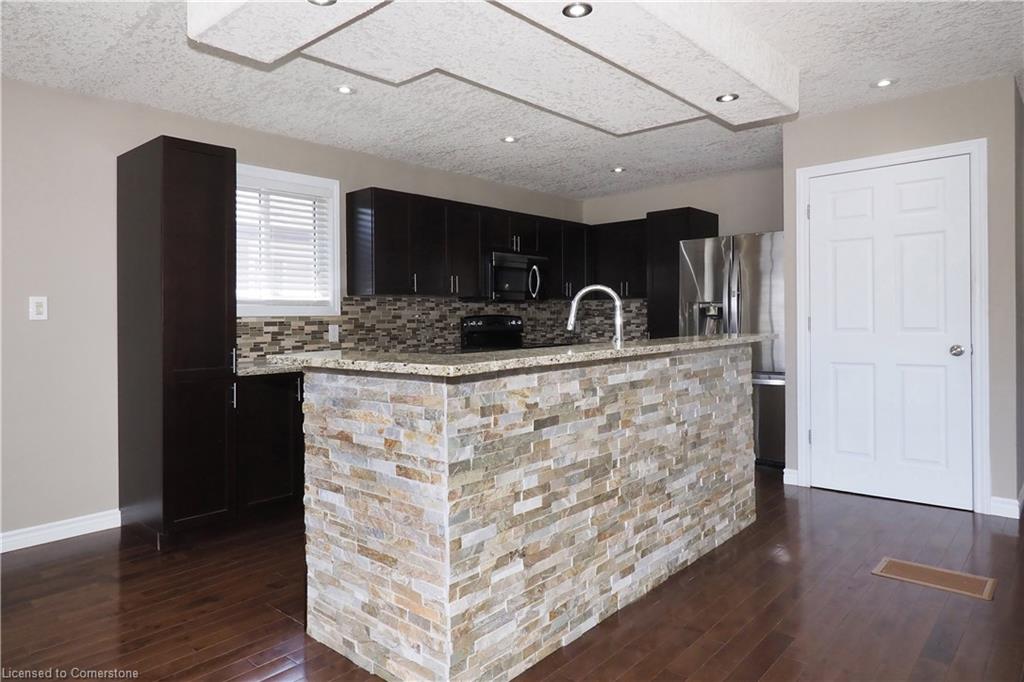 39 Markwood Drive Property Photo 12