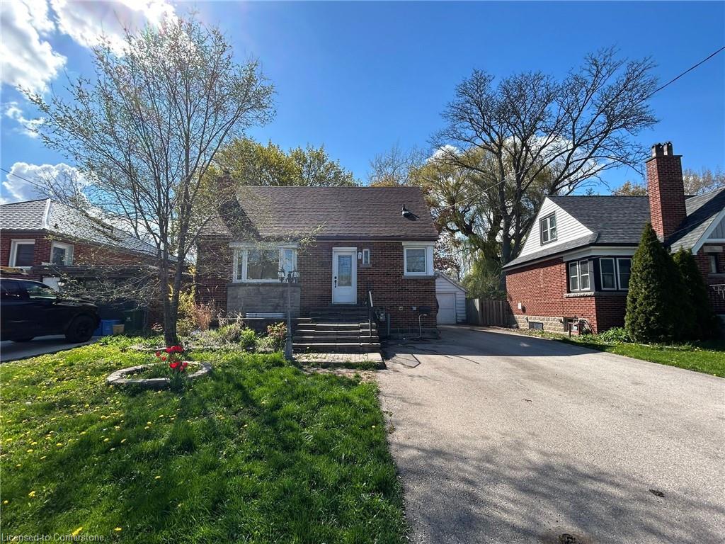 880 Garth Street Property Photo