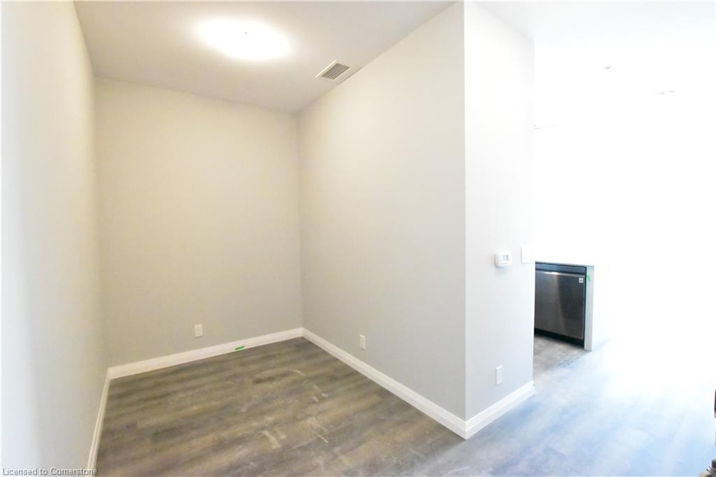 1601-104 Garment Street Property Photo 27