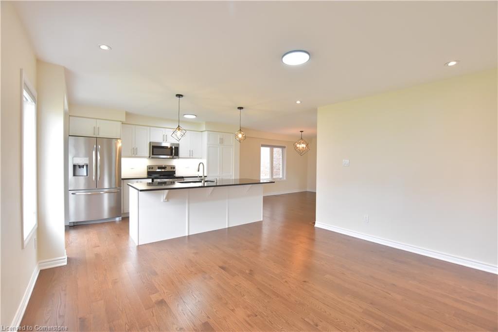 47 Pickett Place Property Photo 9