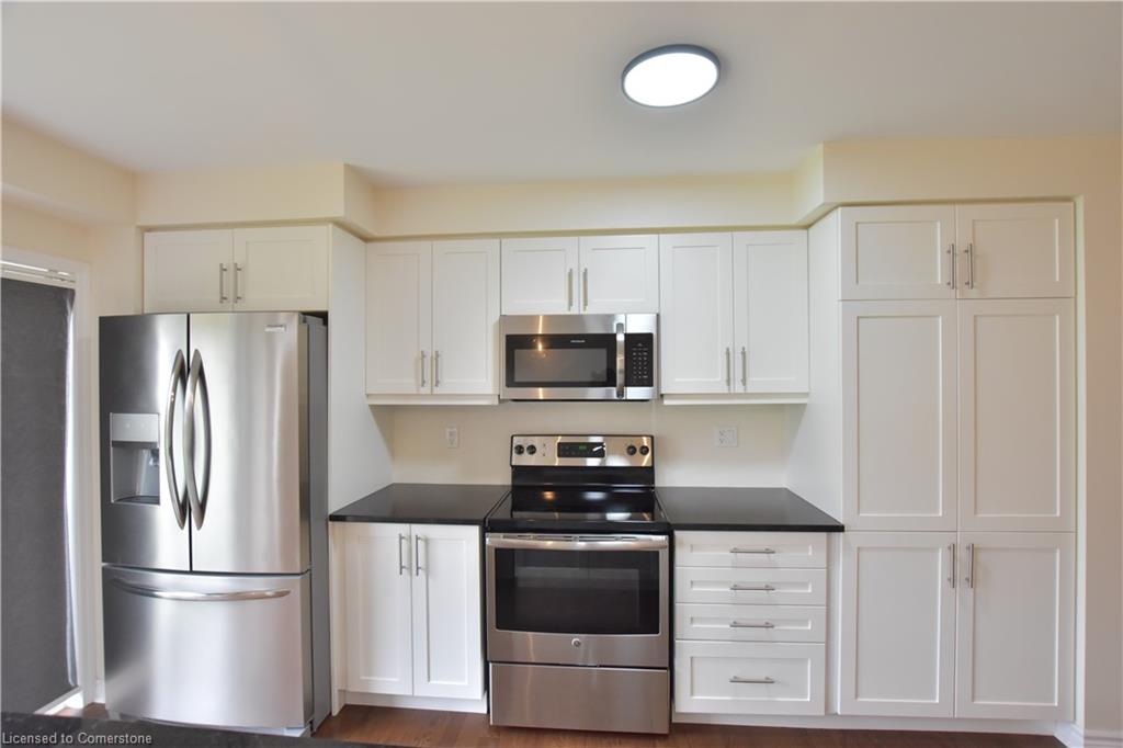 47 Pickett Place Property Photo 14
