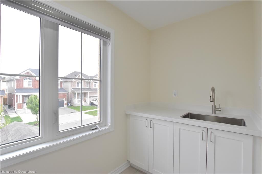 47 Pickett Place Property Photo 49