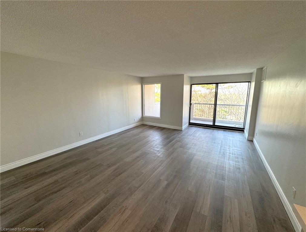 508-260 Sheldon Avenue N Property Photo 3