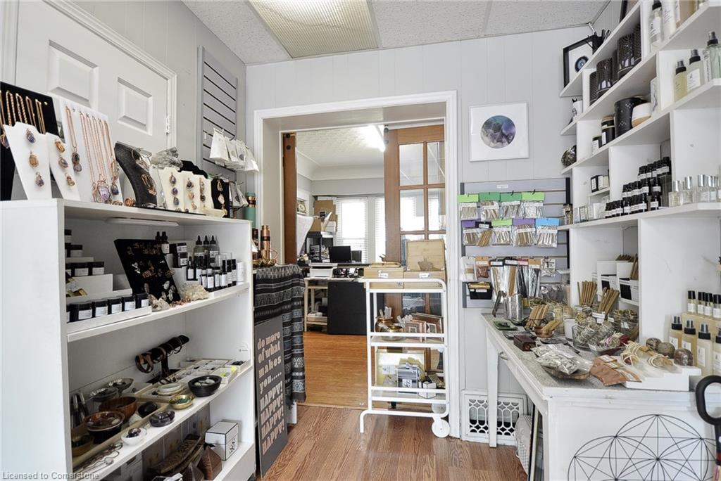 95 Ottawa Street N Property Photo 20