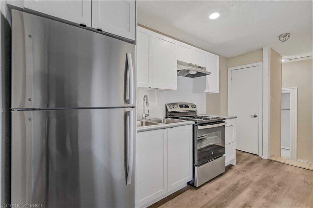 10-82 Welland Avenue Property Photo 11