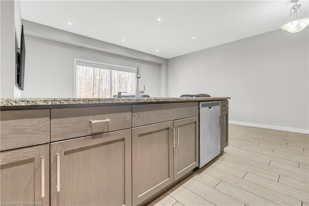 940 Robert Ferrie Drive Property Photo 11