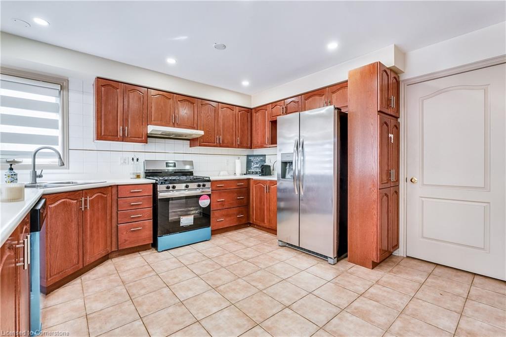 113 Meadowlands Boulevard Property Photo 6