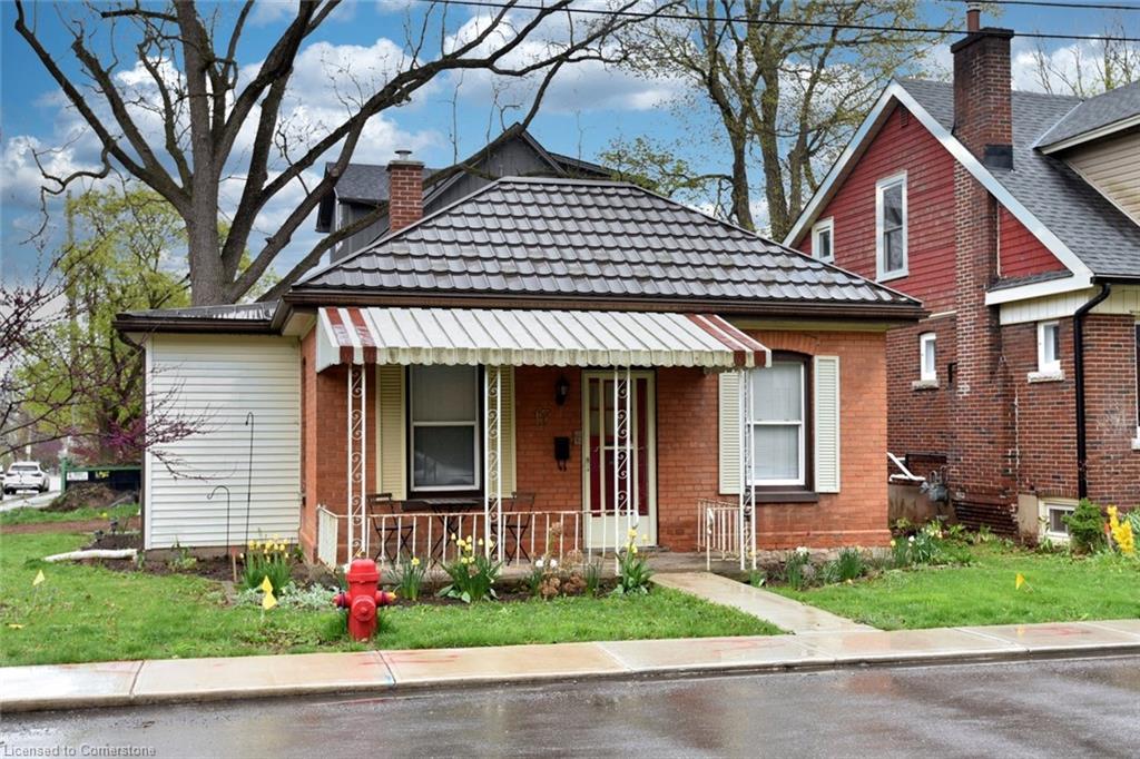 17 Market Street N Property Photo 1