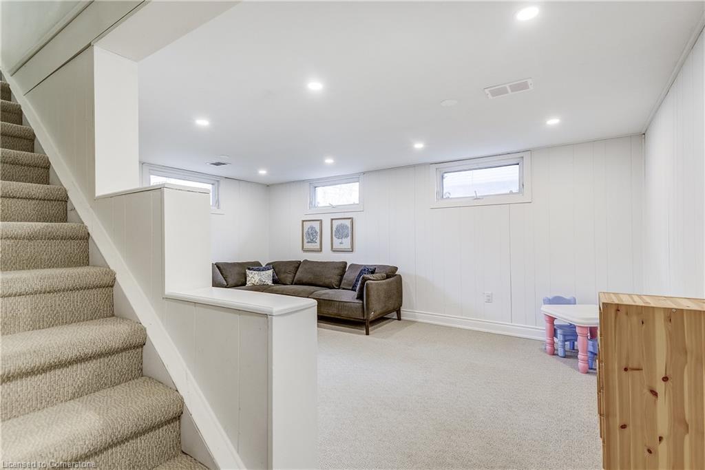 183 Nash Road N Property Photo 32