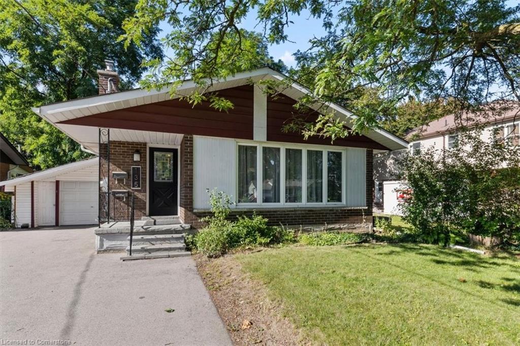 135 Ruskview Road Property Photo