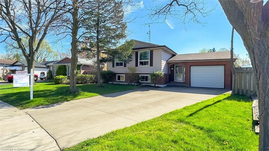 16 Billington Crescent Property Photo 3