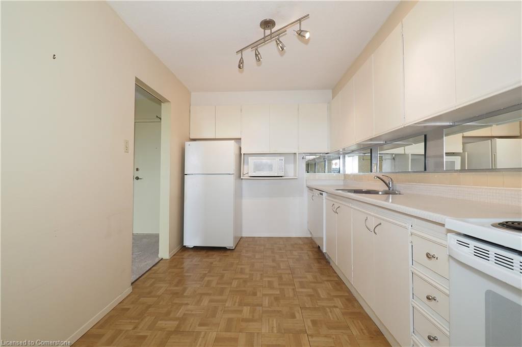 902-65 Westmount Road N Property Photo 8