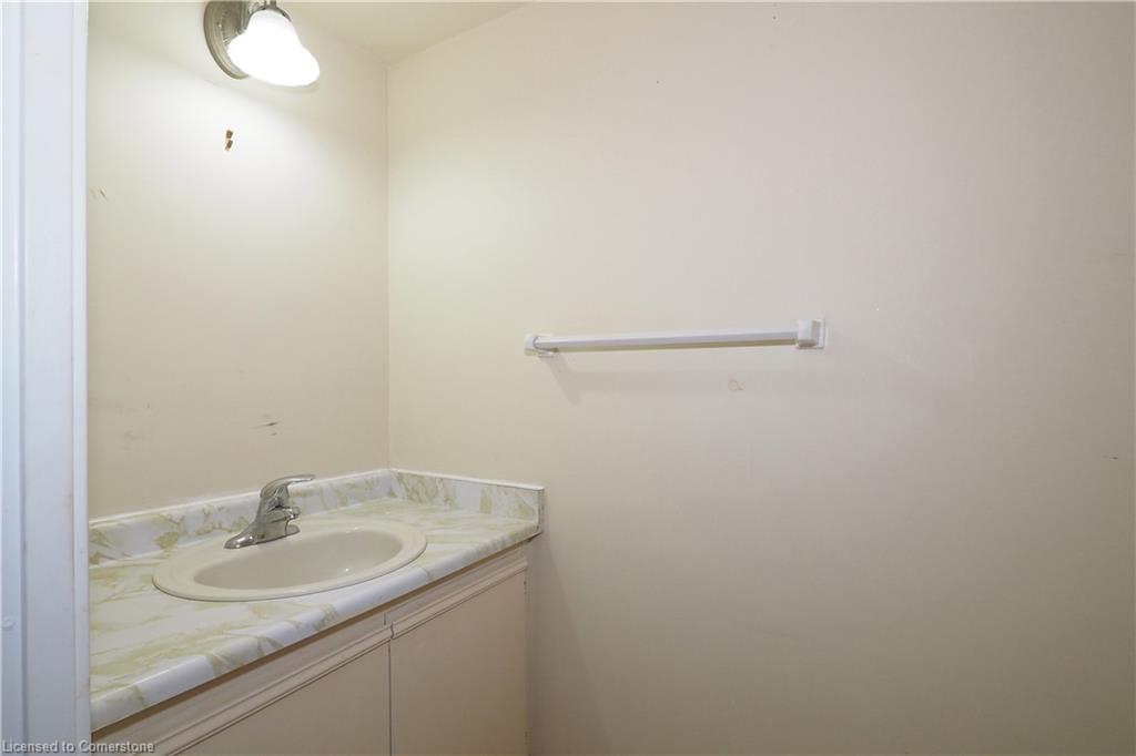902-65 Westmount Road N Property Photo 14