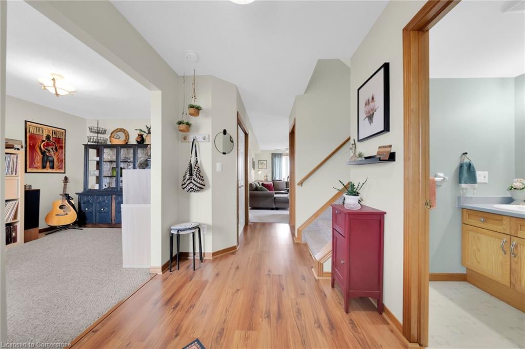 9 Lindsay Drive Property Photo 6