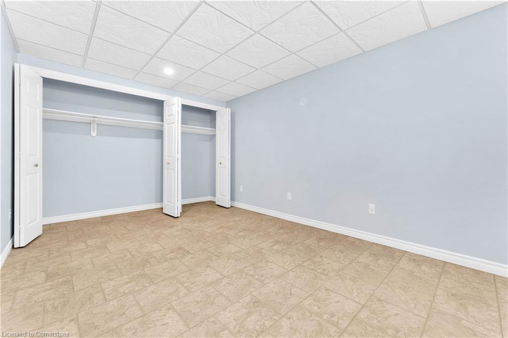 724 Garden Court Crescent Property Photo 16