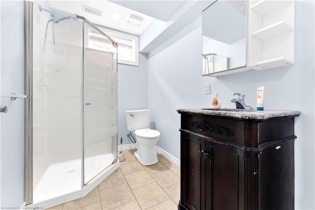 724 Garden Court Crescent Property Photo 18