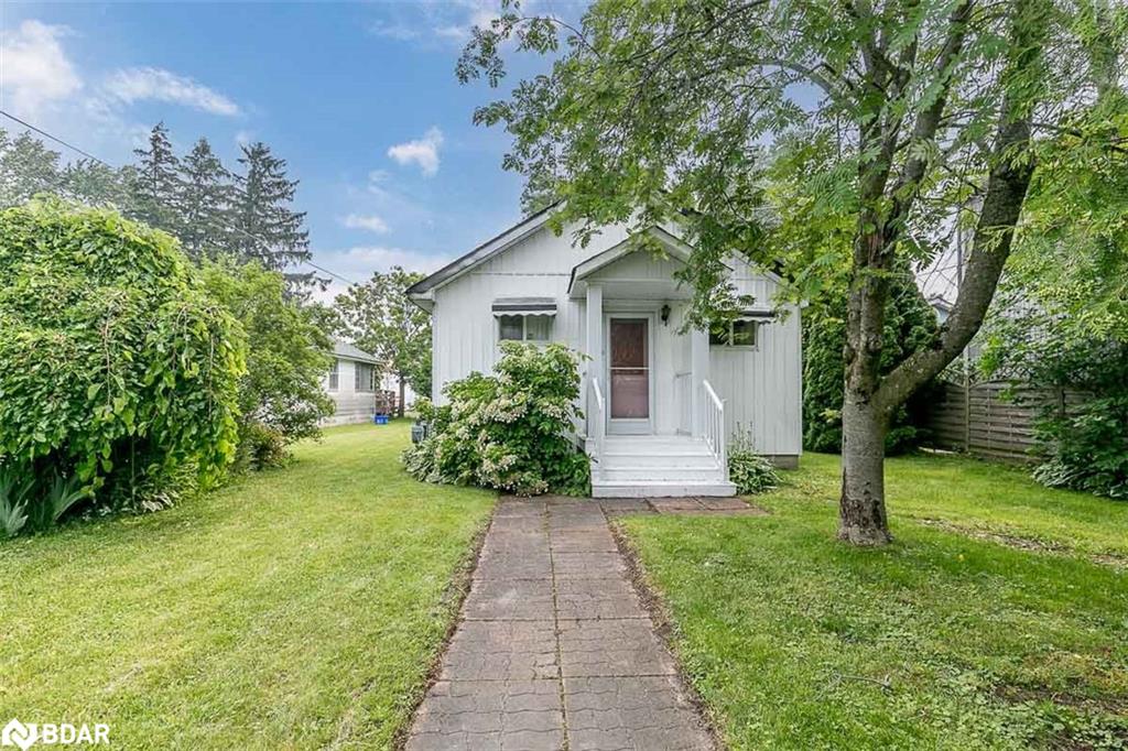 1283 Maple Road Property Photo 2