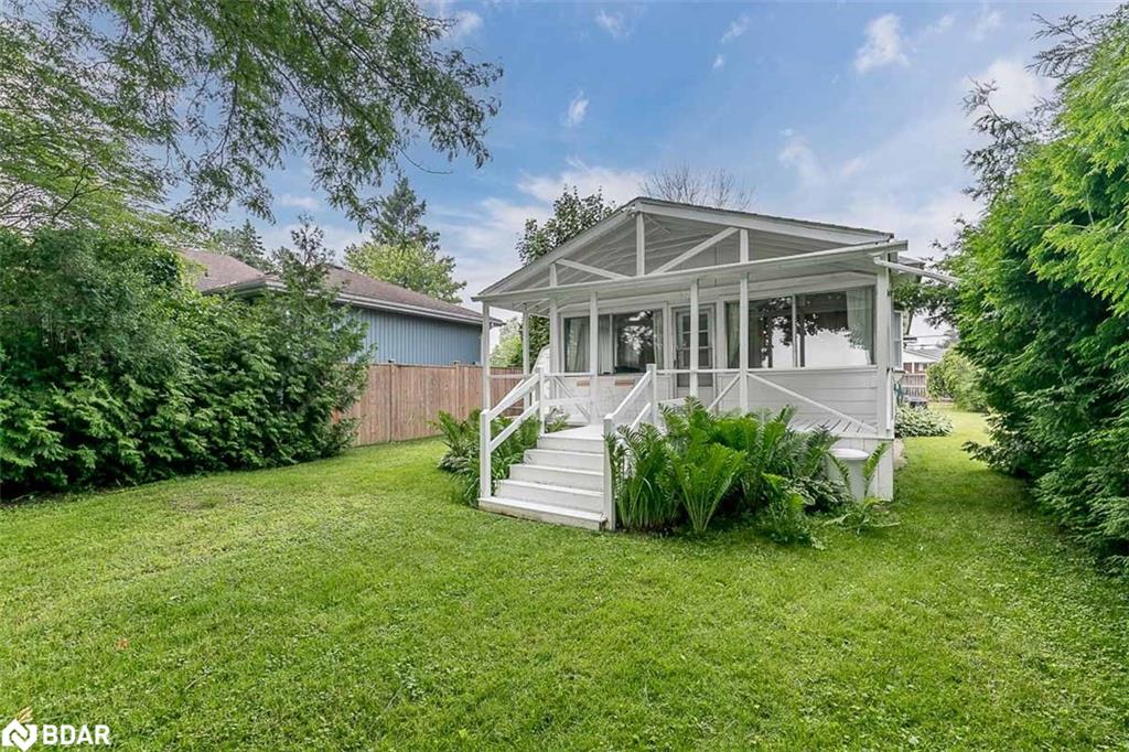 1283 Maple Road Property Photo 4