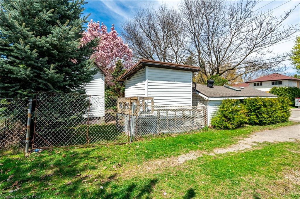 119 East 17th Street Property Photo 33
