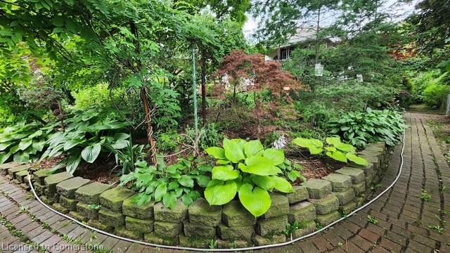 119 East 17th Street Property Photo 42