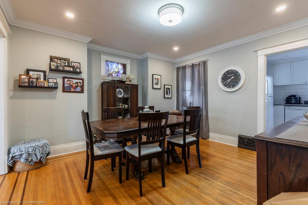 250 London Street S Property Photo 14