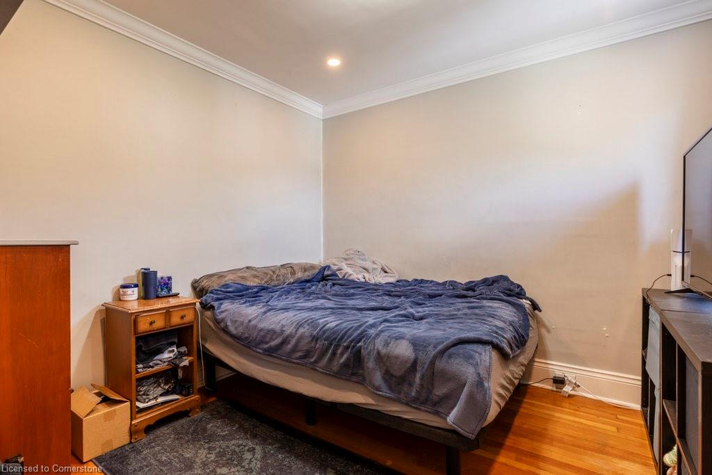 250 London Street S Property Photo 22