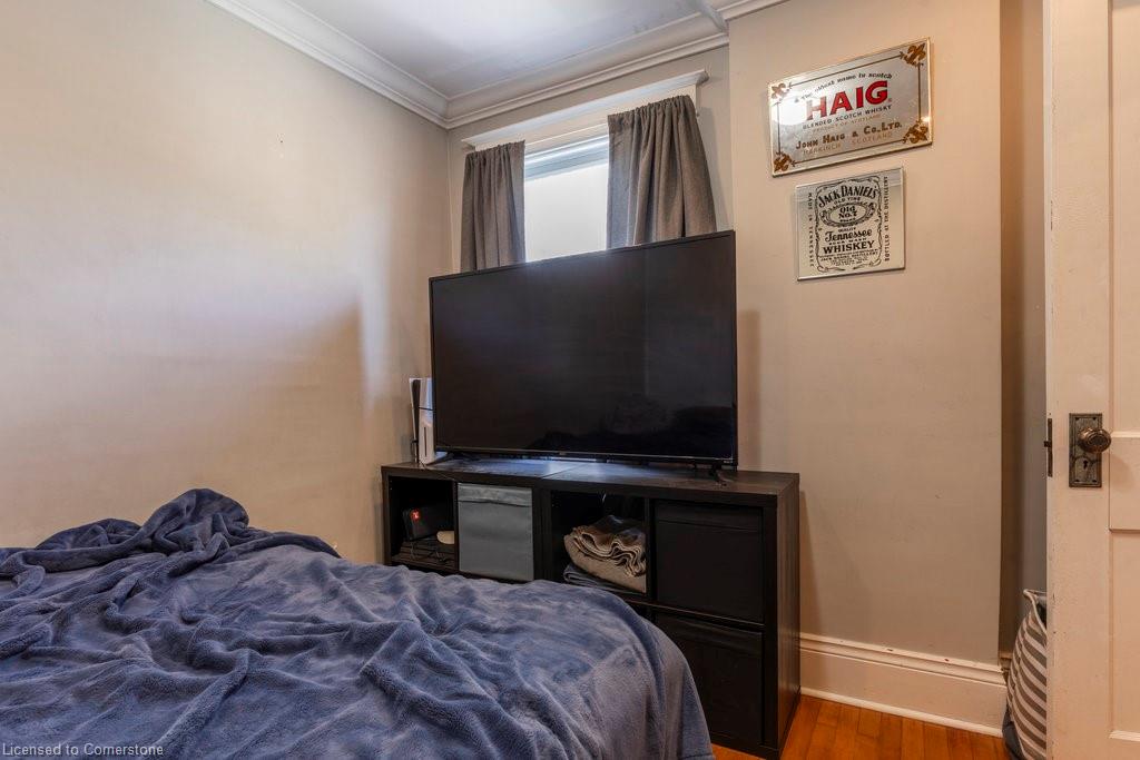 250 London Street S Property Photo 23