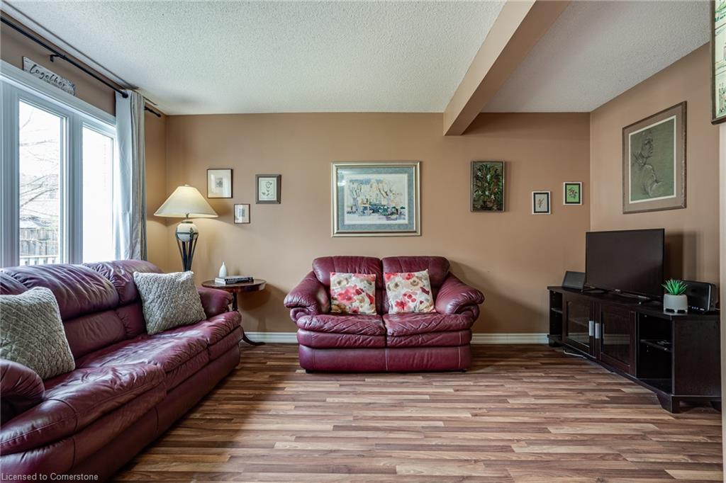 11-1809 Upper Wentworth Street Property Photo 3
