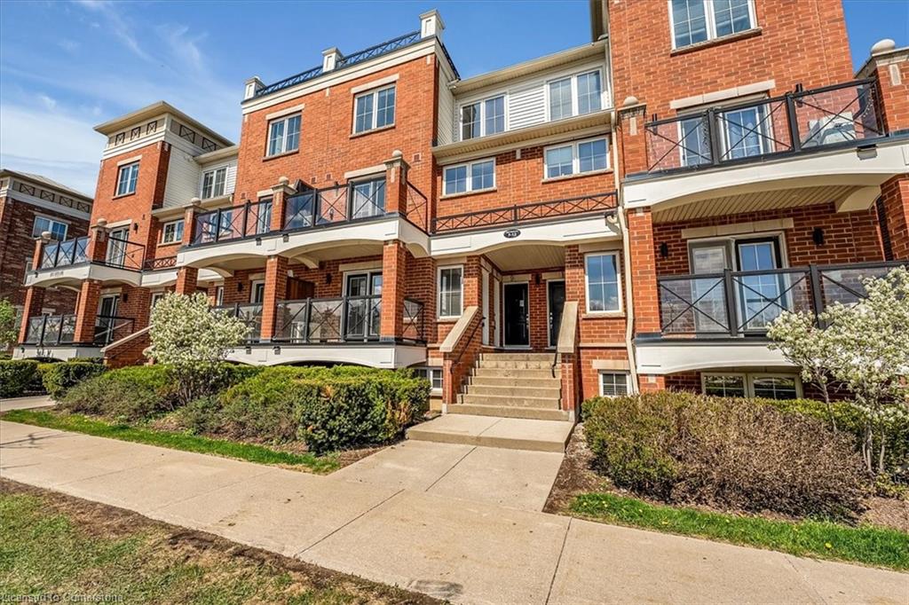9-2557 Sixth Line Property Photo