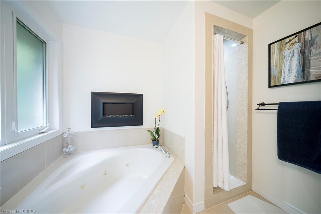 2 Kim Lane Property Photo 20