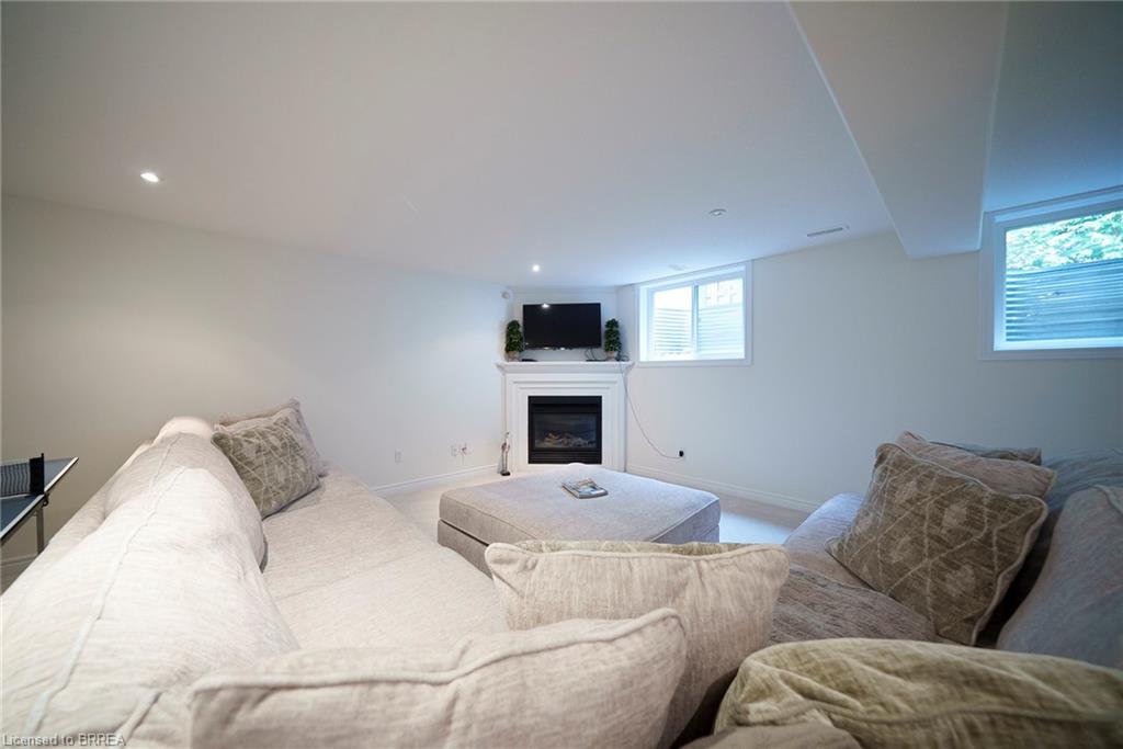 2 Kim Lane Property Photo 22