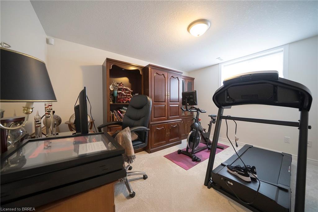 2 Kim Lane Property Photo 27