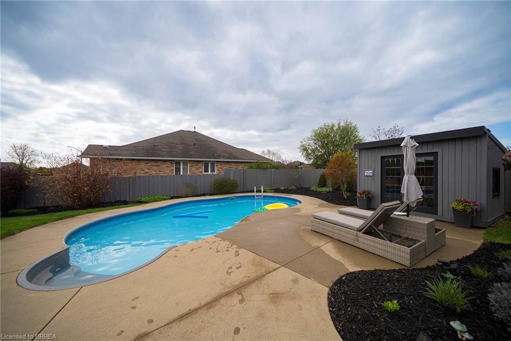 2 Kim Lane Property Photo 34