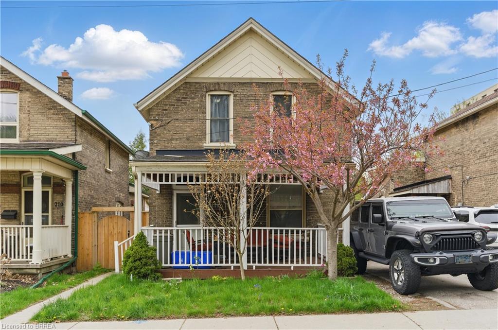 212 William Street Property Photo
