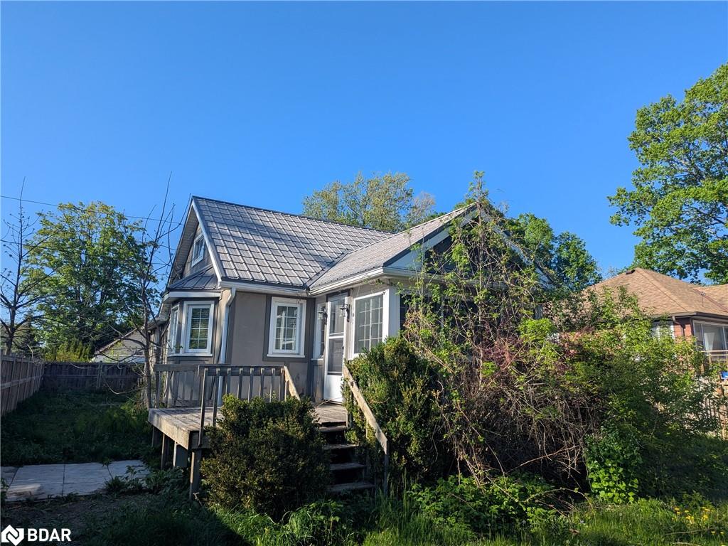 2709 25 Side Road Property Photo