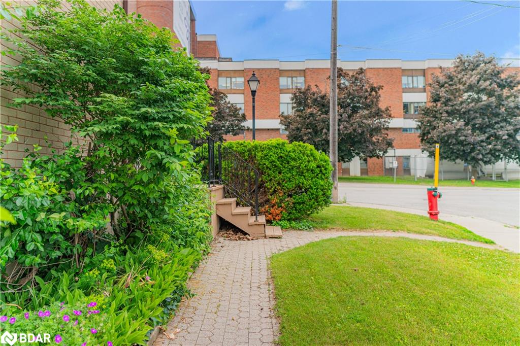 153 Colborne Street W Property Photo 6