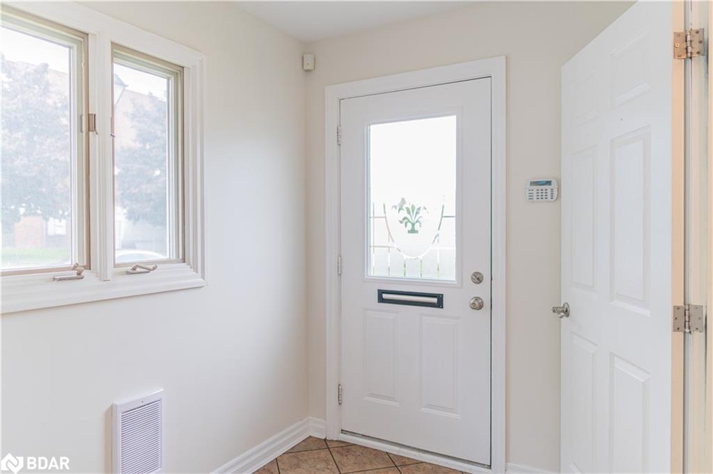 153 Colborne Street W Property Photo 17
