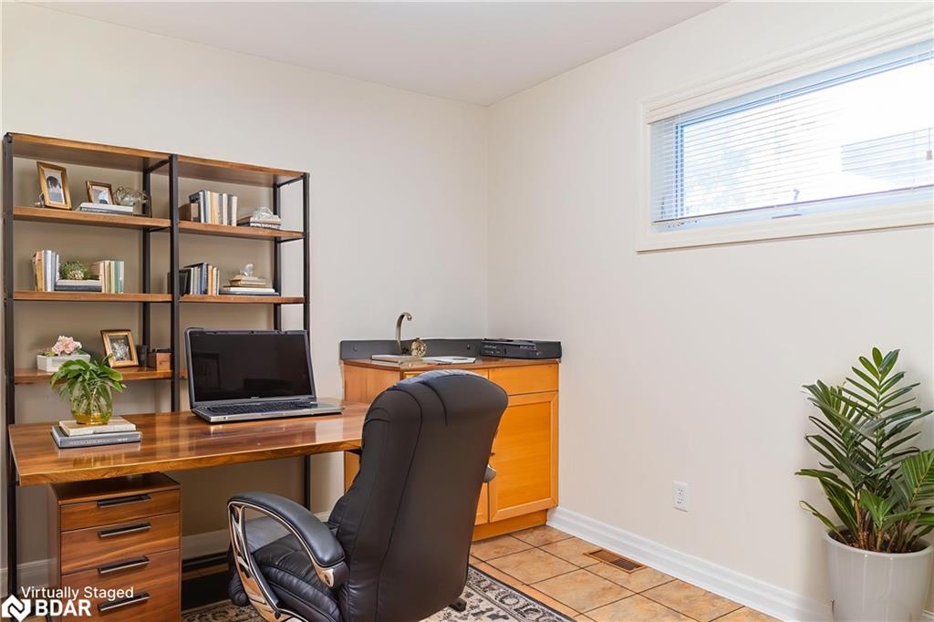 153 Colborne Street W Property Photo 30