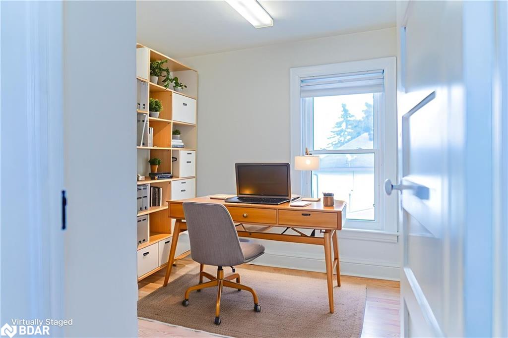153 Colborne Street W Property Photo 39